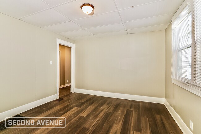 Building Photo - 2114 Greenwood Ave