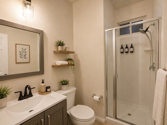 Building Photo - 1114 Hidden Creek Dr