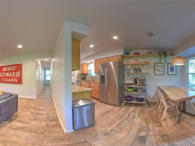 Building Photo - 6605 Clubway Ln