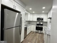 Building Photo - 140 Kalos St