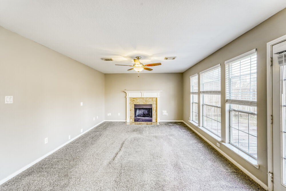 Building Photo - 519 Holly Crest Dr