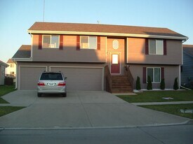 Building Photo - 2109 2nd Ave SE