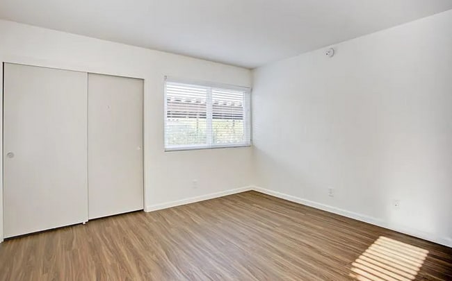 Building Photo - Fully Renovated Condo within Walking Distance to the Santa Barbara Harbor