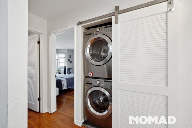 Building Photo - Inviting 4BR Urban Oasis in Central SF – V...