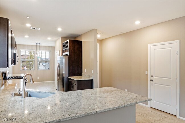 Building Photo - 2698 Frabiele St