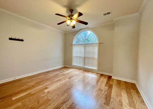 Building Photo - Available June 10th. Beautiful 3 BR/2 BA Home in Seaside Farms!