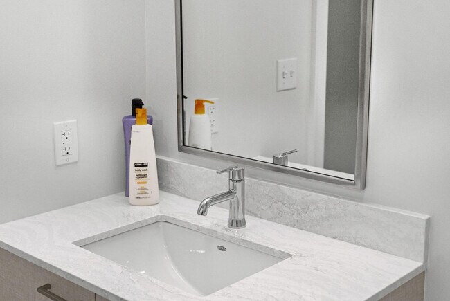 Building Photo - 280 Western Ave