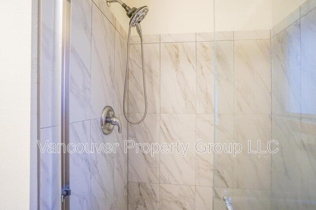 Building Photo - 19026 SE 12th Way