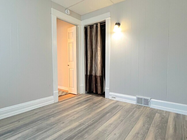 Building Photo - 58 Gilbert Ave