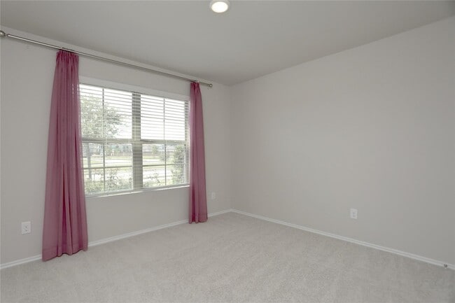 Building Photo - 2123 Santa Ana Wy