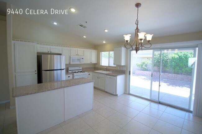 Building Photo - 9440 Celera Dr