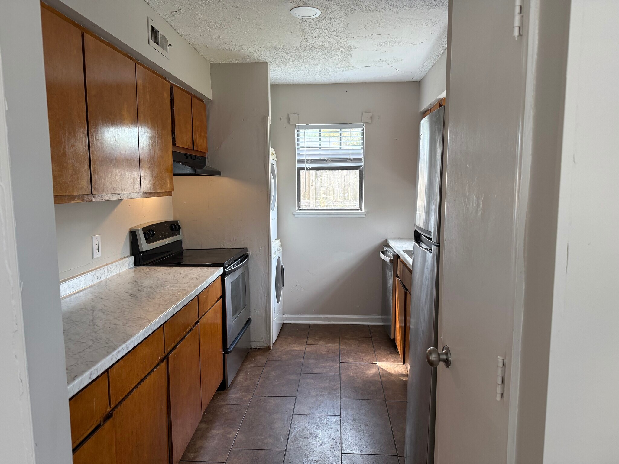 Kicthen - 101 Clarendon Pl