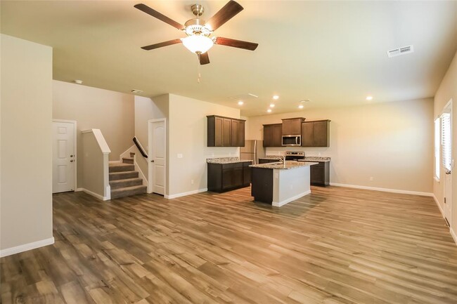 Building Photo - 1607 Crimson Lake Blvd