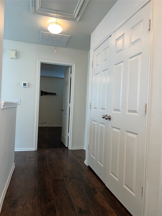 Building Photo - 18823 S Lyford Dr