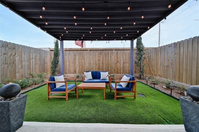 Building Photo - 1306 Laird St