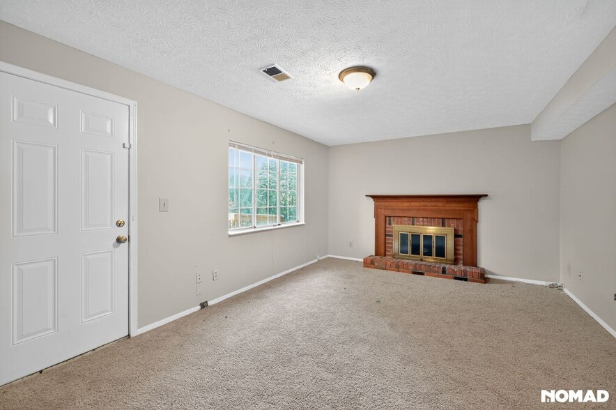 Building Photo - 2319 Wingfoot Pl