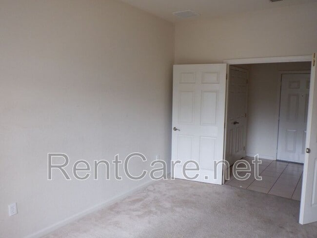 Building Photo - 3025 Greystone Loop