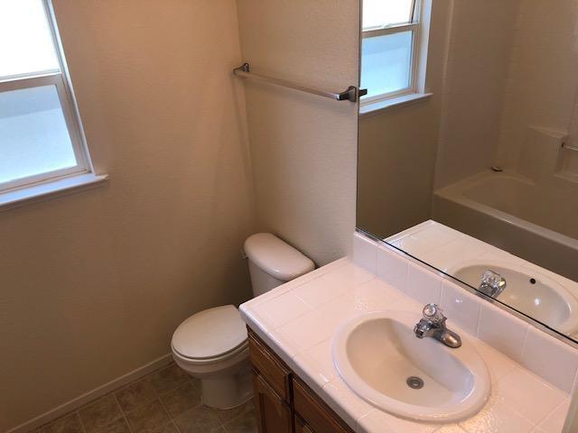 Building Photo - 932 Alpen Dr