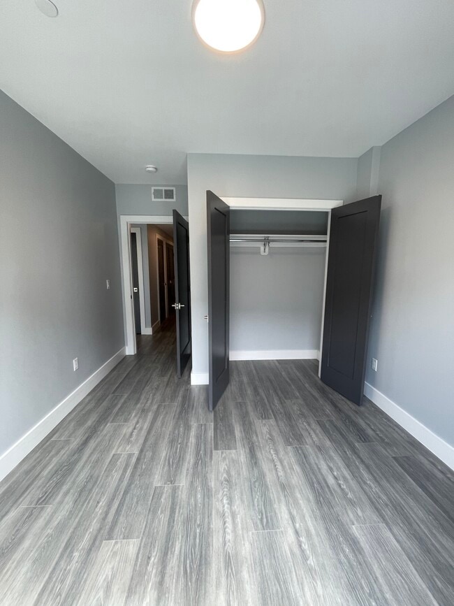 Building Photo - 365 Western Ave