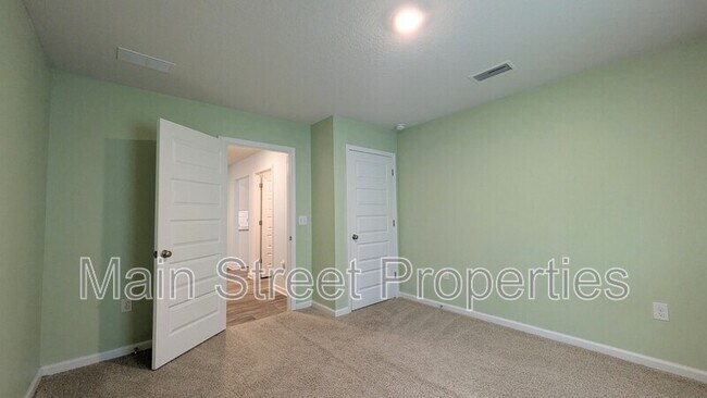 Building Photo - 10624 Queens Gate Cir