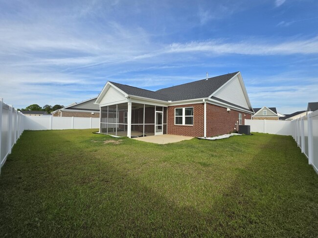 Building Photo - 3360 Rustic Dr