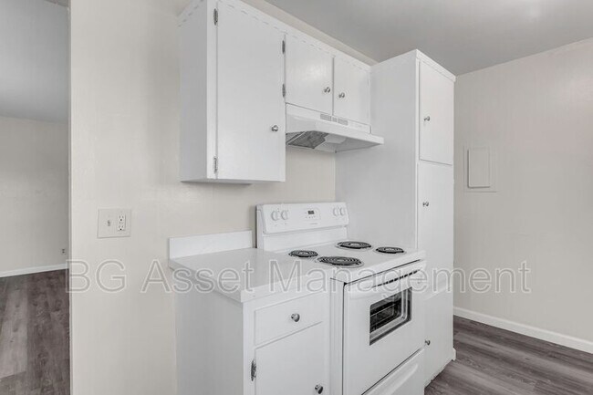 Building Photo - 1932 Ethan Way