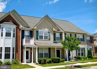 Building Photo - 303 Leontyne Pl