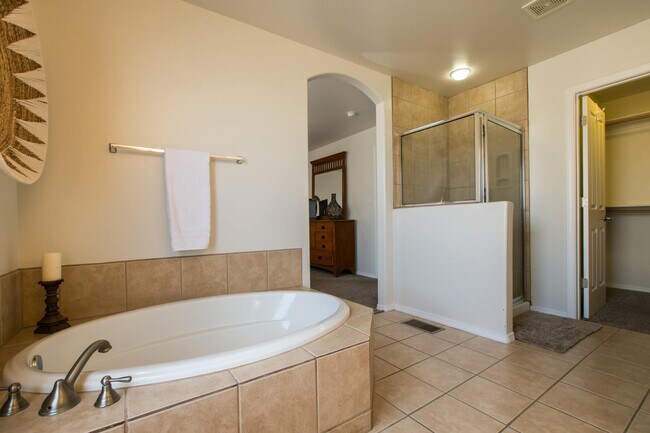 Building Photo - 3432 Del Agua Ct NE