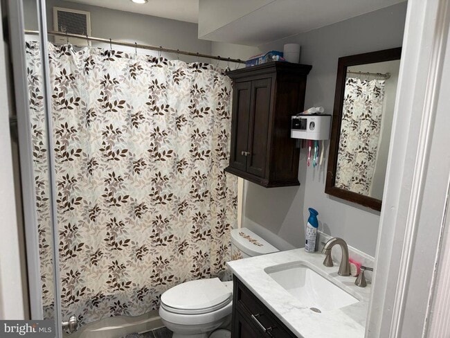 Building Photo - 127 Dory Ct