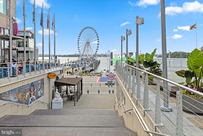 Building Photo - 102 St Ives Pl