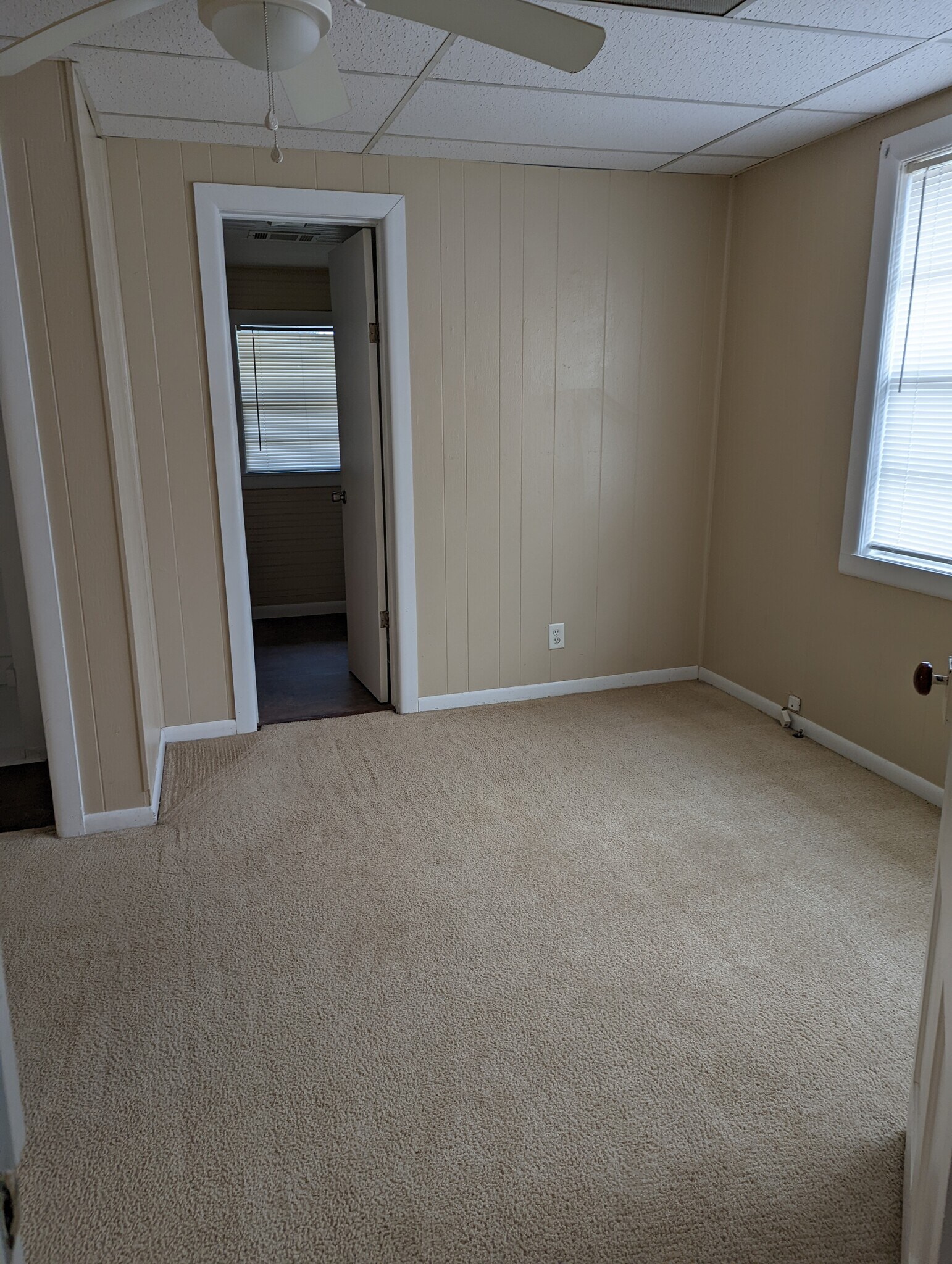 Bedroom - 804 N Maple St