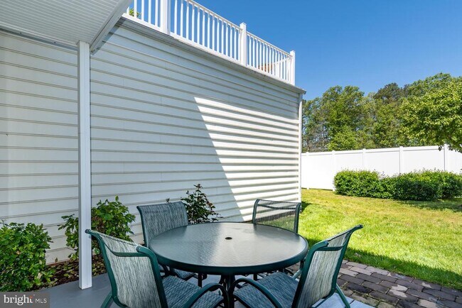Building Photo - 28504 Sawgrass Ct