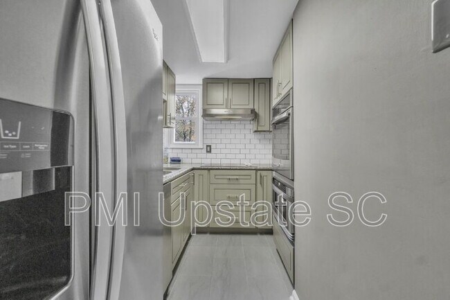 Building Photo - 3706 E North St