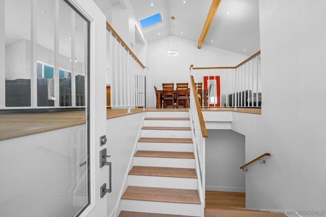 Building Photo - 92 Trinidad Bend