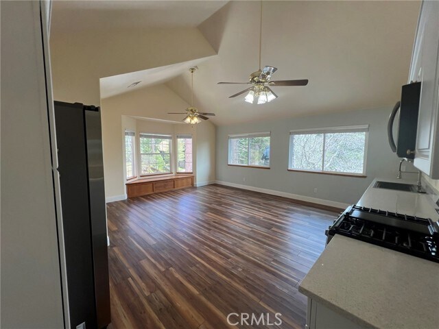 Building Photo - 170 Cypress Dr