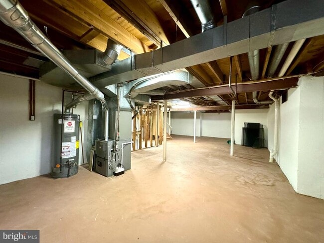 Building Photo - 104 Sayre Dr