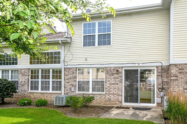 Building Photo - 162 Sherwood Ct