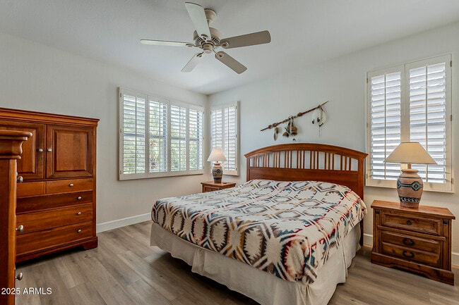 Building Photo - 18048 W Fairway Dr