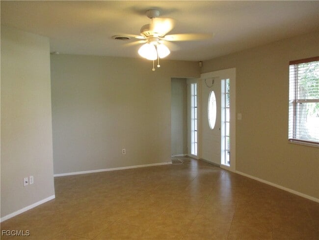 Building Photo - 3745 Maxine St