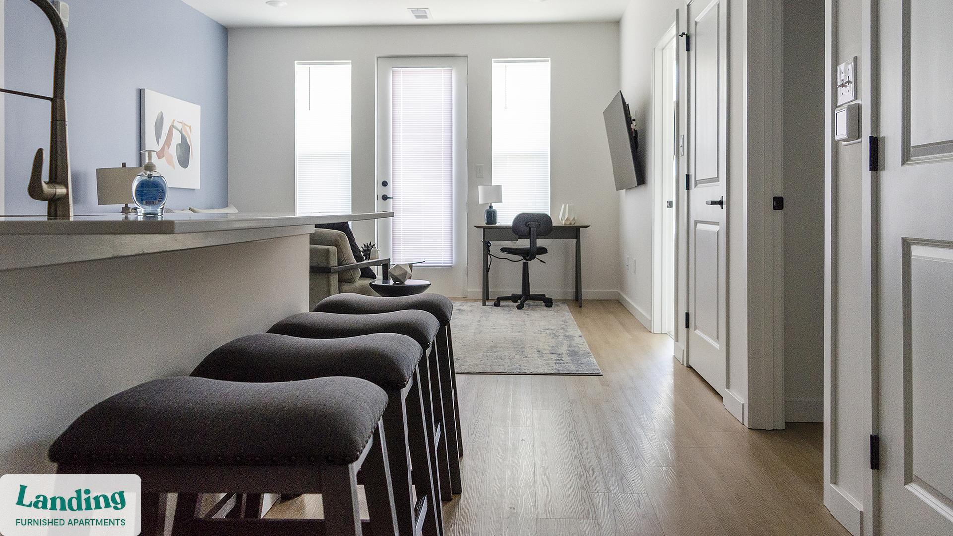 Building Photo - 650 N Main St