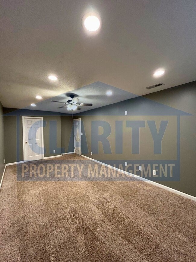 Building Photo - Three bedroom home in a quiet neighborhood!