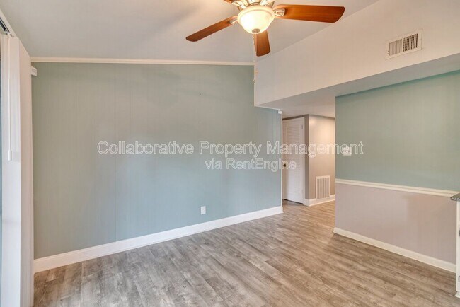 Building Photo - 12444 Largo Dr