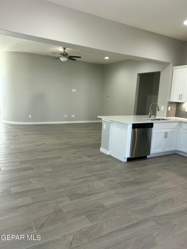 Building Photo - 10608 Hidden Palm Pl