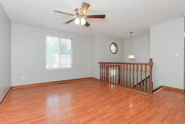 Building Photo - 159 Hillwood Ct