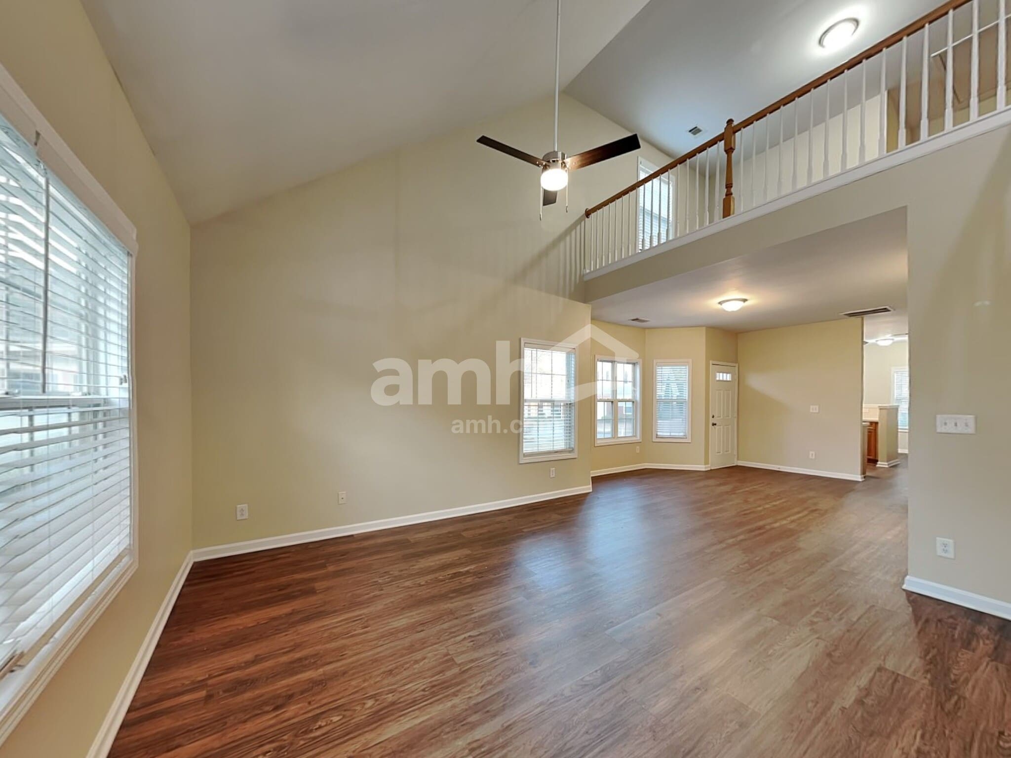 Building Photo - 2341 Suwanee Pointe Dr