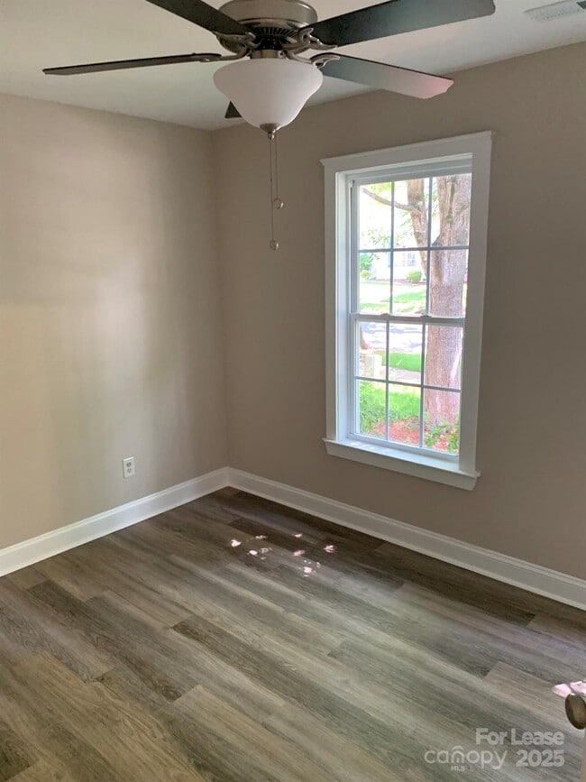 Building Photo - 13445 Glenwyck Ln