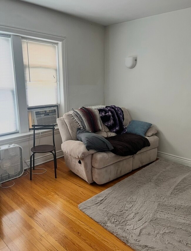Building Photo - 4444 W Gunnison St