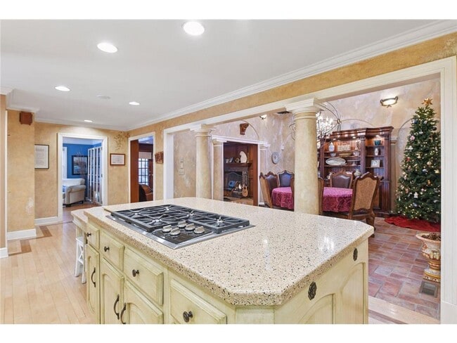 Building Photo - 3 Edina Ct