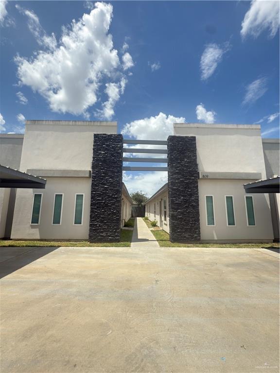 Building Photo - 11 E la Cantera Ave