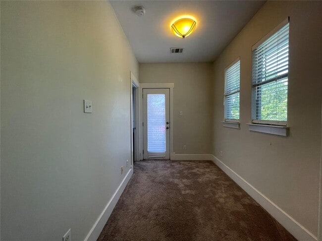 Building Photo - Spacious 2-bedroom, 2.5-bath condo available!
